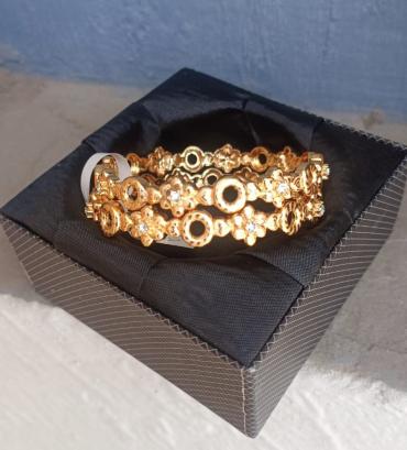 Gold plated flower design 2 bangles
