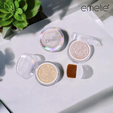 Emelie Emelie Highlighter in 3 colors